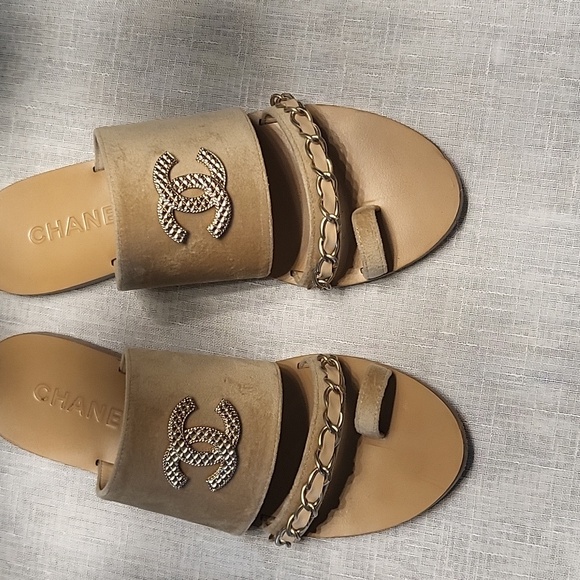 CHANEL Velvet Chain Mule Sandals - Picture 2 of 14